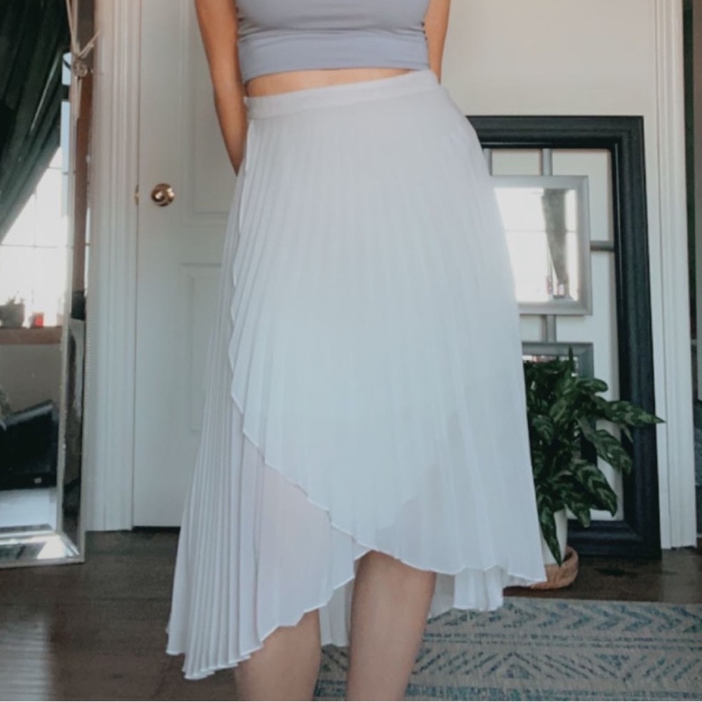 Grey sheer pleated skirt